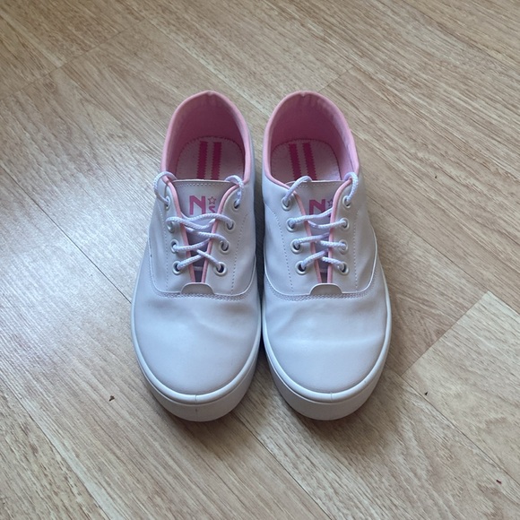 North Star Women’s Lace White Sneakers Bata Shoes Size 37/6.5 - Picture 4 of 8